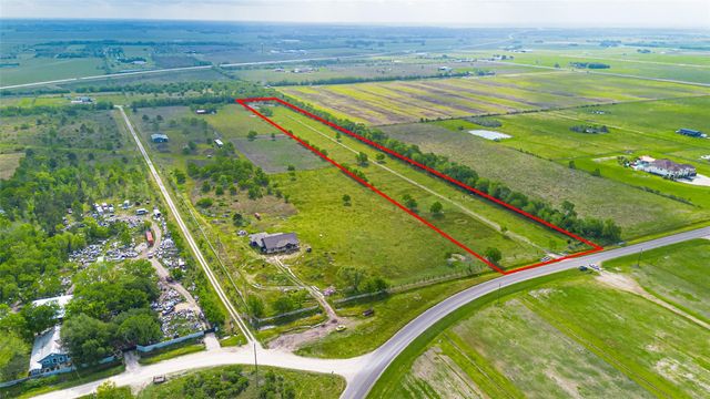 11515 Fm 686, Dayton, TX 77535