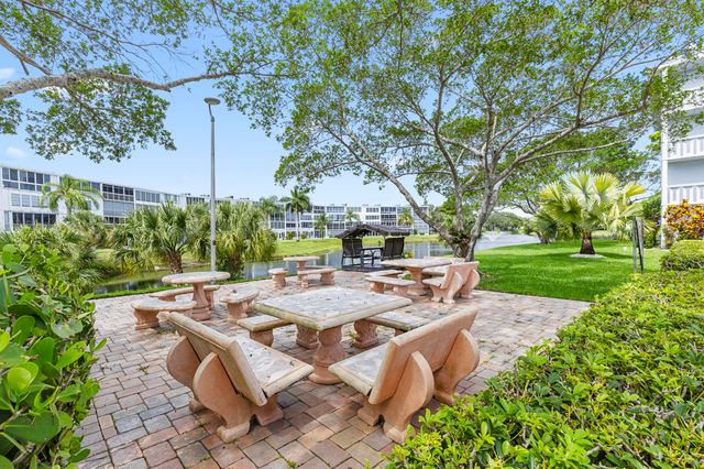 1005 Islewood D 1005, Deerfield Beach, FL 33442