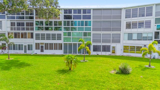 1005 Islewood D 1005, Deerfield Beach, FL 33442