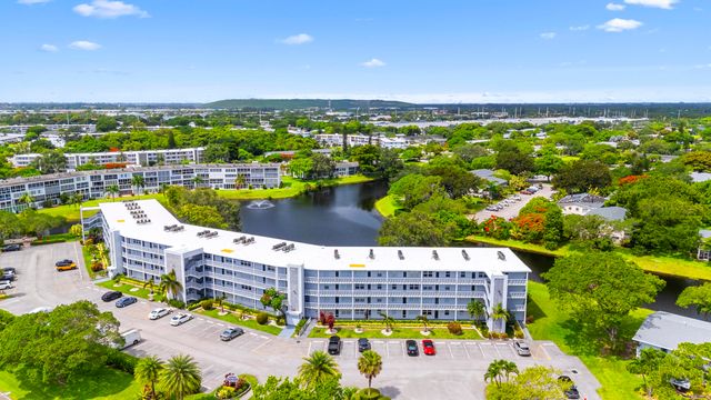 1005 Islewood D 1005, Deerfield Beach, FL 33442