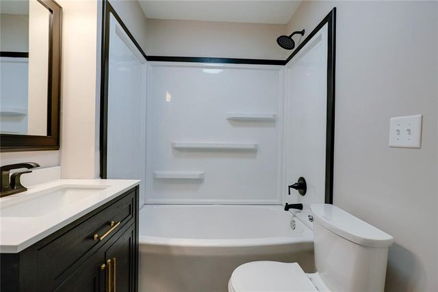 2708 Windsor Avenue, Independence, MO 64052