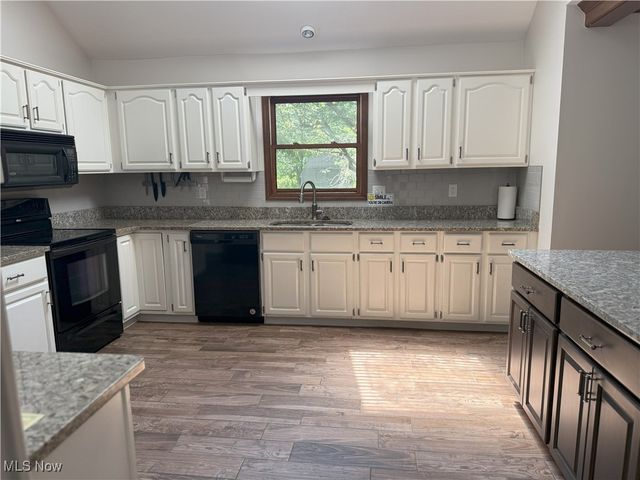 4759 Sentinel Drive, Brecksville, OH 44141