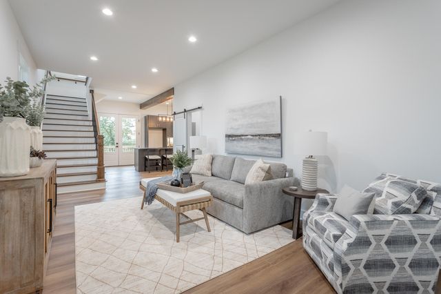 2111 Ivy Street, Chattanooga, TN 37404