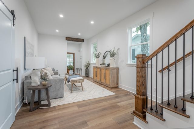 2111 Ivy Street, Chattanooga, TN 37404