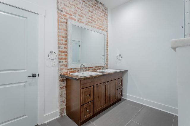 2111 Ivy Street, Chattanooga, TN 37404