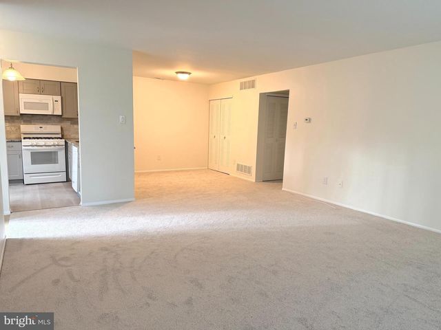 213 BOOTHBY CT, Sewell, NJ 08080