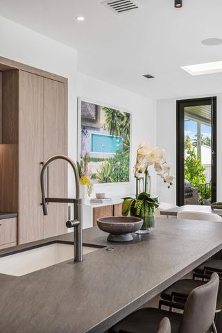 521 SE 4TH Avenue, Delray Beach, FL 33483