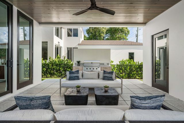 521 SE 4TH Avenue, Delray Beach, FL 33483
