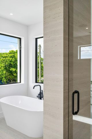 521 SE 4TH Avenue, Delray Beach, FL 33483