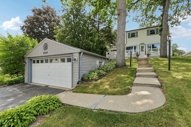 4424 Riverside ROAD, Waterford, WI 53185