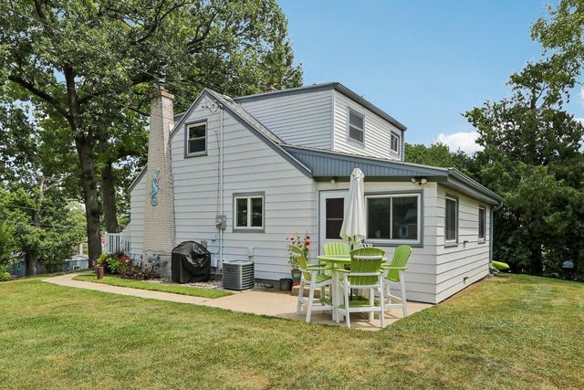 4424 Riverside ROAD, Waterford, WI 53185