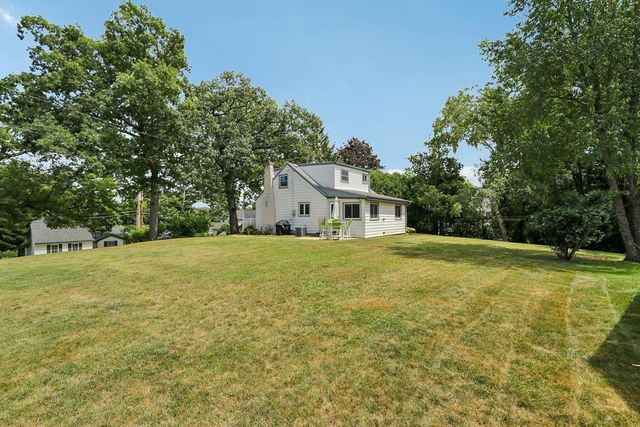 4424 Riverside ROAD, Waterford, WI 53185