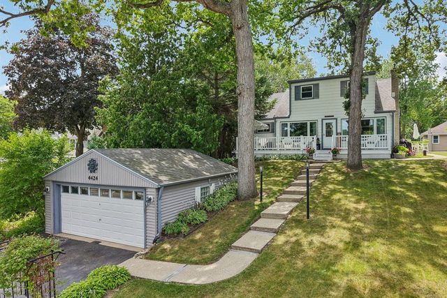 4424 Riverside ROAD, Waterford, WI 53185