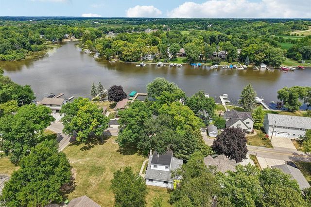 4424 Riverside ROAD, Waterford, WI 53185