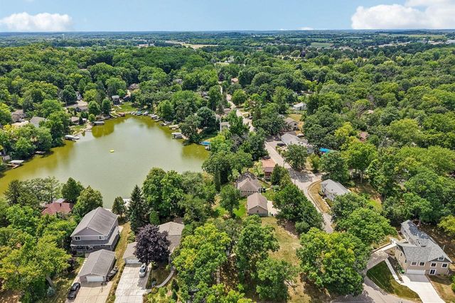 4424 Riverside ROAD, Waterford, WI 53185