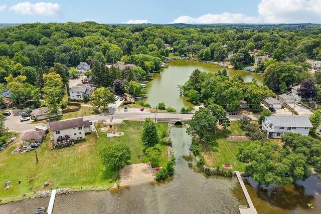 4424 Riverside ROAD, Waterford, WI 53185
