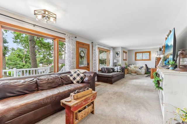 4424 Riverside ROAD, Waterford, WI 53185