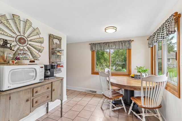 4424 Riverside ROAD, Waterford, WI 53185