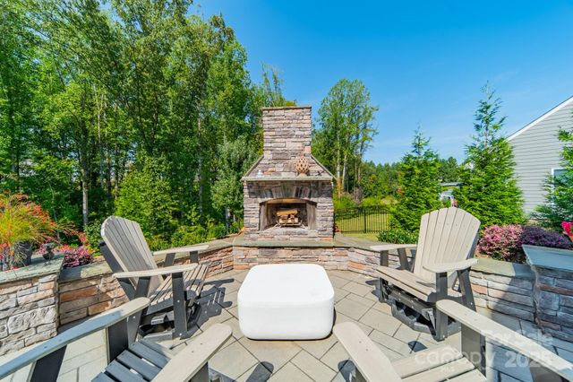 6608 Jepson Court, Charlotte, NC 28214