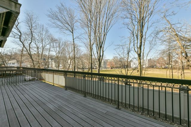 185 High 103, Brookline, MA 02445