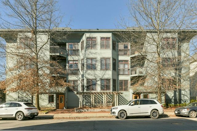 185 High 103, Brookline, MA 02445