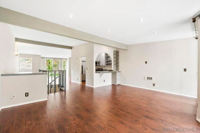 2402 Altisma Way G, Carlsbad, CA 92009