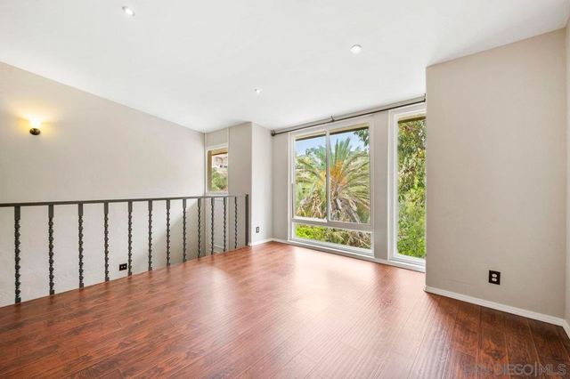 2402 Altisma Way G, Carlsbad, CA 92009