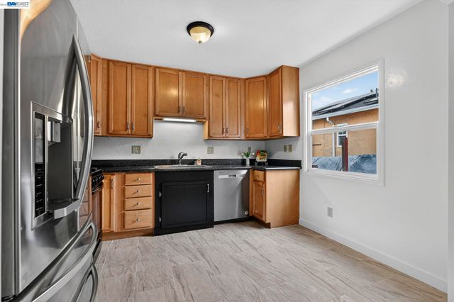 24657 Leona Dr, Hayward, CA 94542