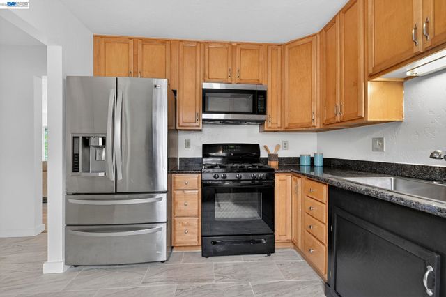24657 Leona Dr, Hayward, CA 94542