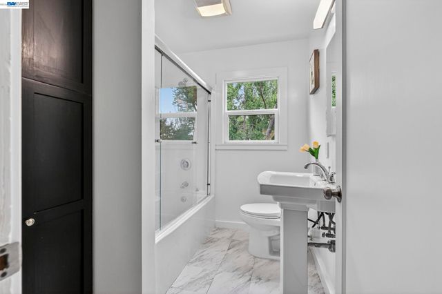 24657 Leona Dr, Hayward, CA 94542