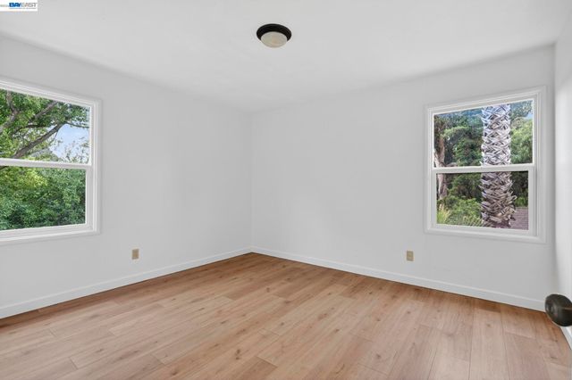 24657 Leona Dr, Hayward, CA 94542