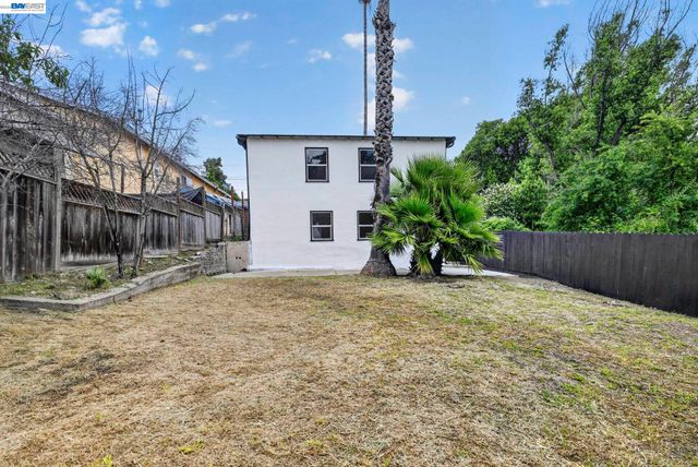 24657 Leona Dr, Hayward, CA 94542