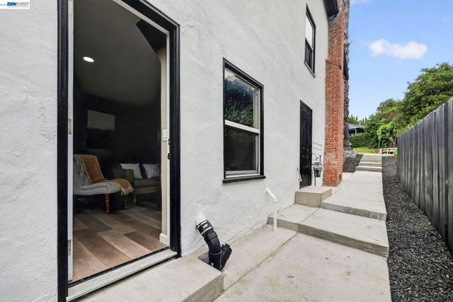 24657 Leona Dr, Hayward, CA 94542