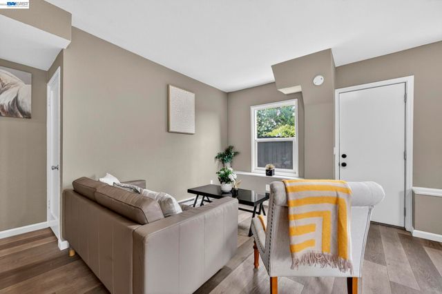 24657 Leona Dr, Hayward, CA 94542