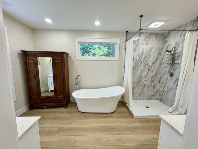 418 Creekmore Rd, Cottontown, TN 37048