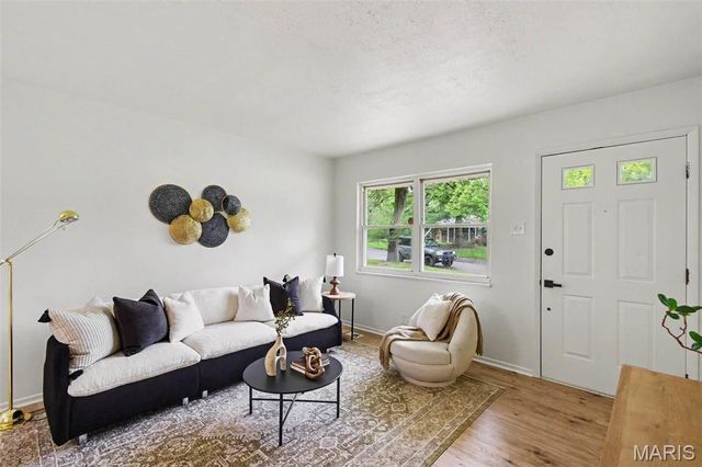 241 Glen Garry Road, St Louis, MO 63137