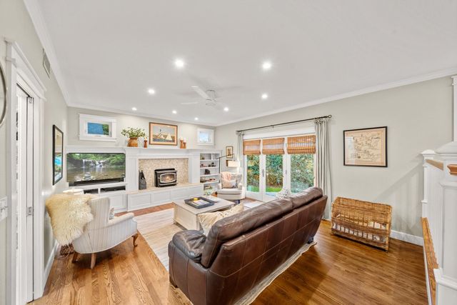 12609 Quail Hollow Dr, Auburn, CA 95603