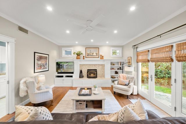 12609 Quail Hollow Dr, Auburn, CA 95603