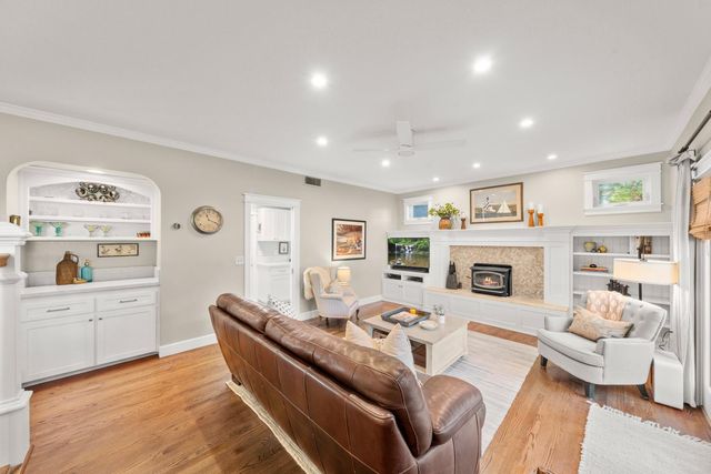 12609 Quail Hollow Dr, Auburn, CA 95603