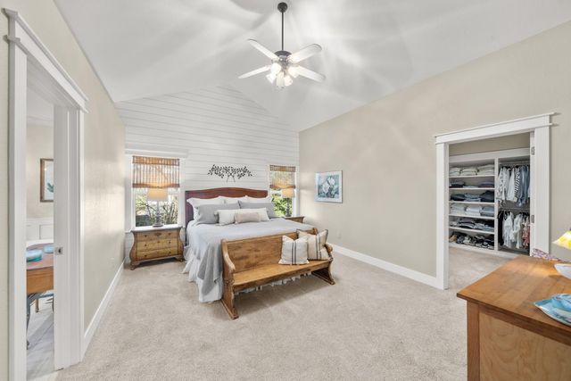 12609 Quail Hollow Dr, Auburn, CA 95603