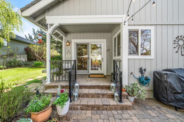 12609 Quail Hollow Dr, Auburn, CA 95603