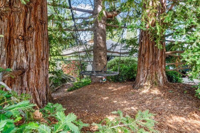 12609 Quail Hollow Dr, Auburn, CA 95603