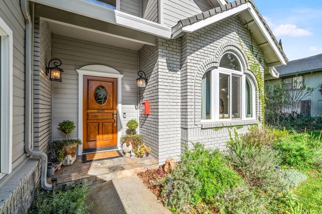 12609 Quail Hollow Dr, Auburn, CA 95603