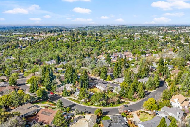 12609 Quail Hollow Dr, Auburn, CA 95603