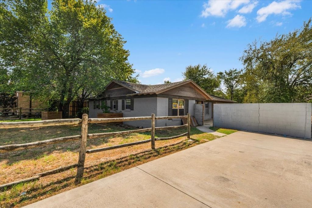 6817 Simmons Road, North Richland Hills, TX 76182 — photo 2