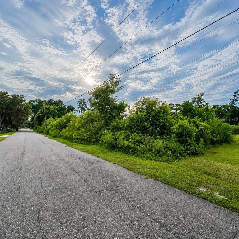 274 TOMS ROAD, Debary, FL 32713