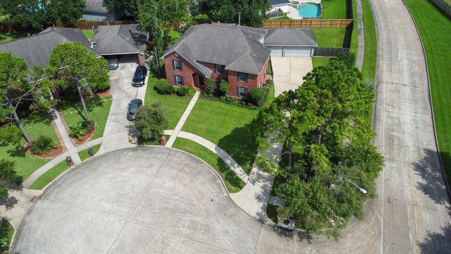 702 E Haven Court, Friendswood, TX 77546