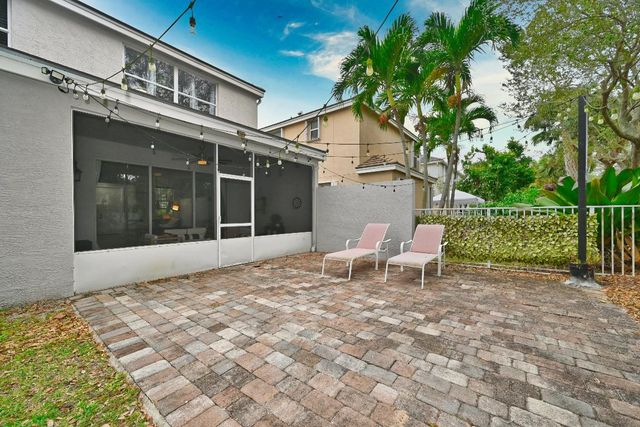 287 Berenger Walk, Royal Palm Beach, FL 33414