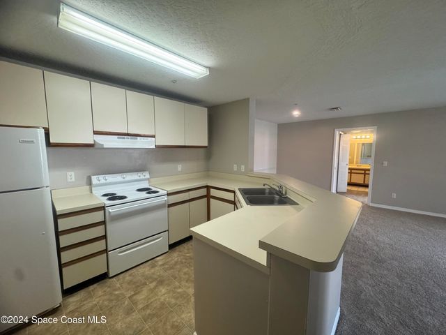 7667 N Wickham Road 515, Melbourne, FL 32940