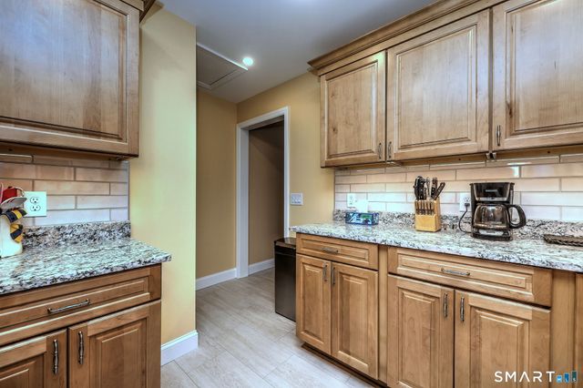 43 Prairie Avenue, Derby, CT 06418